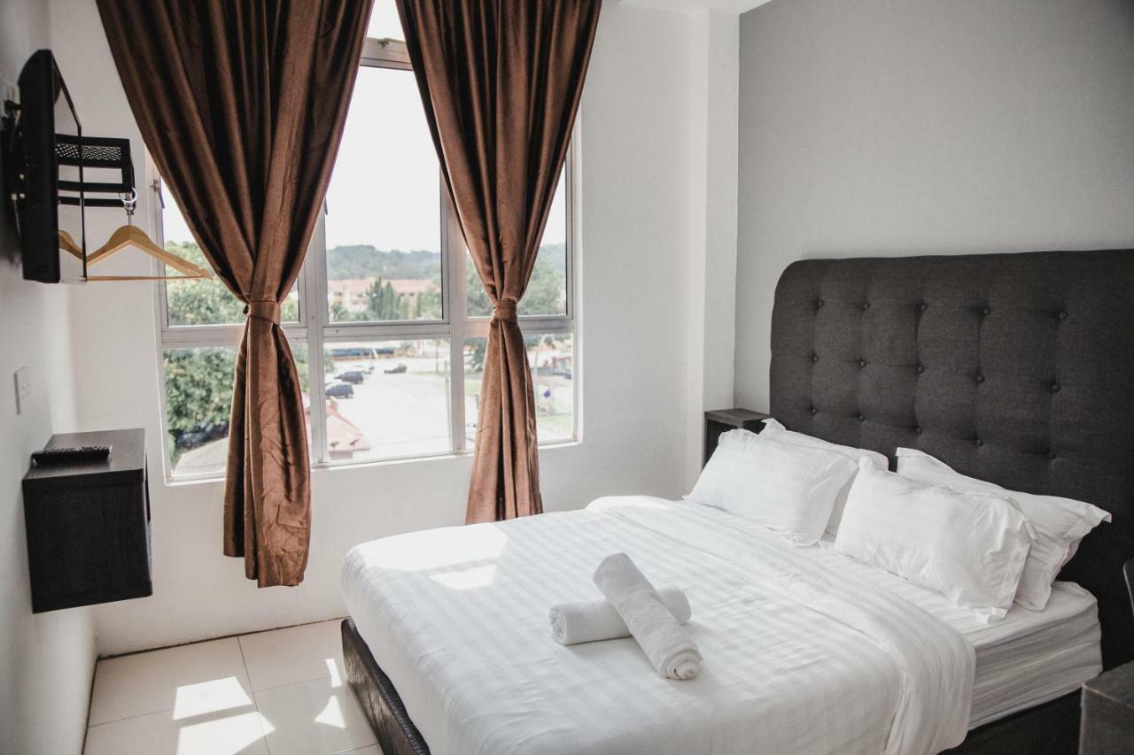 Phoenix Hotel Гуа-Мусанг Экстерьер фото