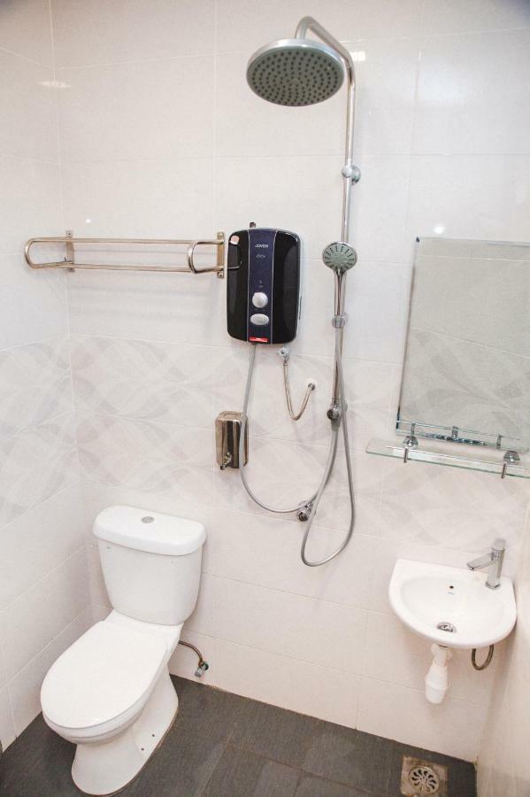 Phoenix Hotel Гуа-Мусанг Экстерьер фото