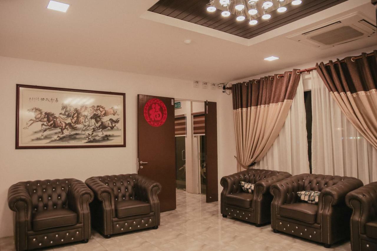 Phoenix Hotel Гуа-Мусанг Экстерьер фото